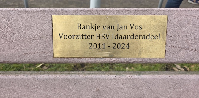Eerbetoon aan oud-voorzitter Jan Vos
